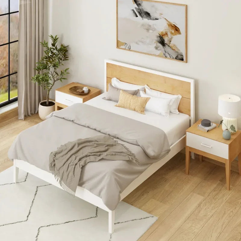 Lit moderne en bois massif