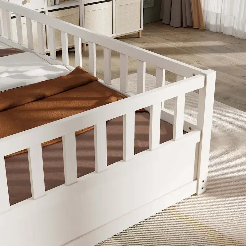 Lit au sol en bois pour enfant sans sommier à lattes