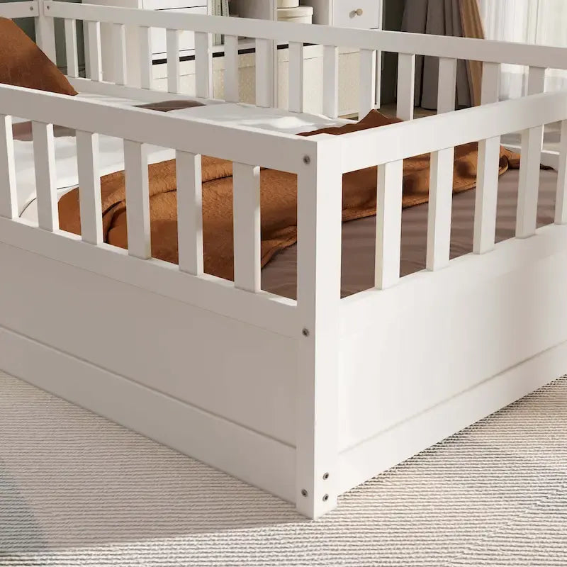 Lit au sol en bois pour enfant sans sommier à lattes