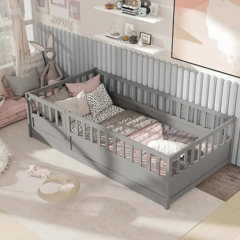 Lit au sol en bois pour enfant sans sommier à lattes