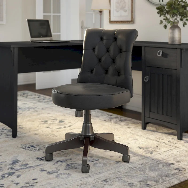 Chaise de bureau capitonnée à dossier mi-hauteur avec boutons décoratifs