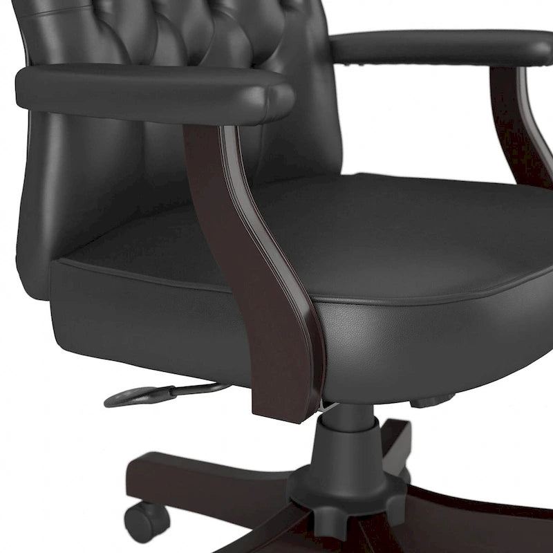 Fauteuil de bureau à dossier haut avec accoudoirs