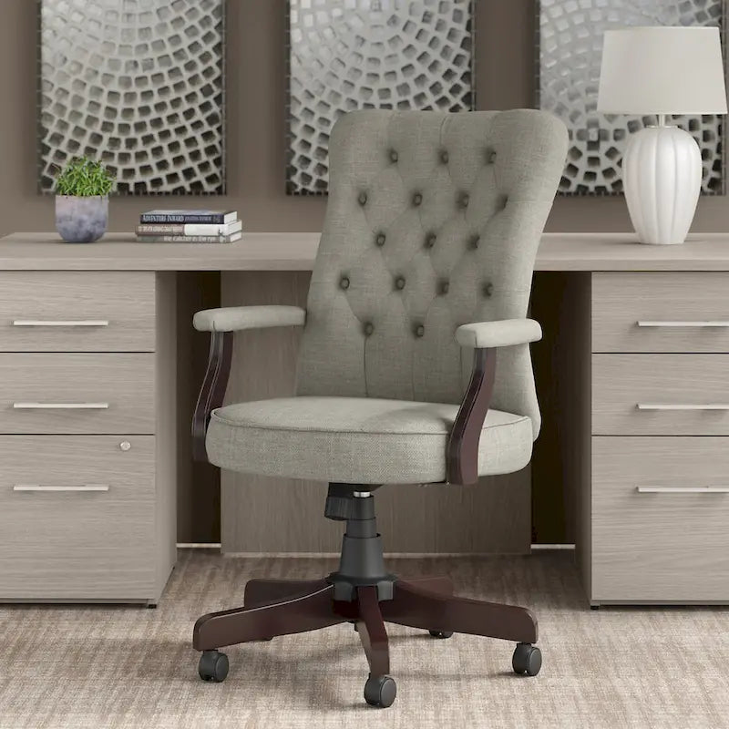 Fauteuil de bureau à dossier haut avec accoudoirs